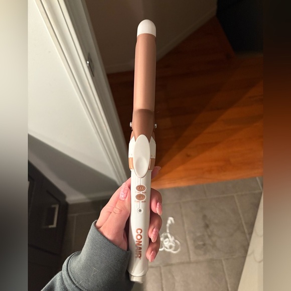 Conair Curling Iron in White and Rose Gold - Picture 2 of 4